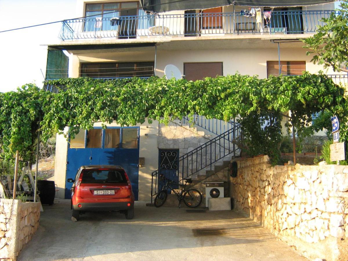 Apartments With A Parking Space Bilo, Primosten - 4662 Zaboric Exterior photo